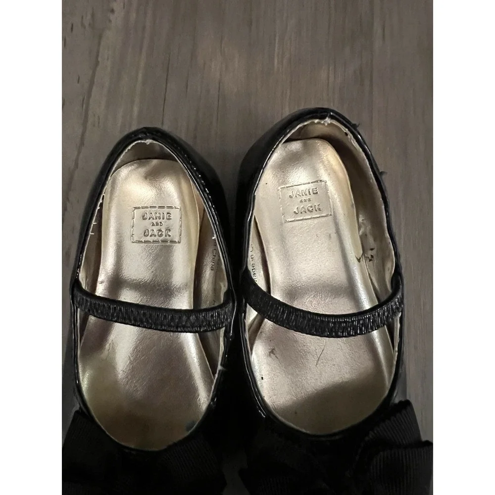 Janie and Jack Toddler Girls Patent Leather Mary Jane Shoes Sz 4 Good to‎ VGC!